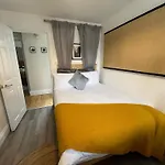 Spacious 2 Bedroom Apartment